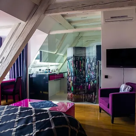 Le B. Suites, Chambres&Restaurant Riquewihr Extérieur photo