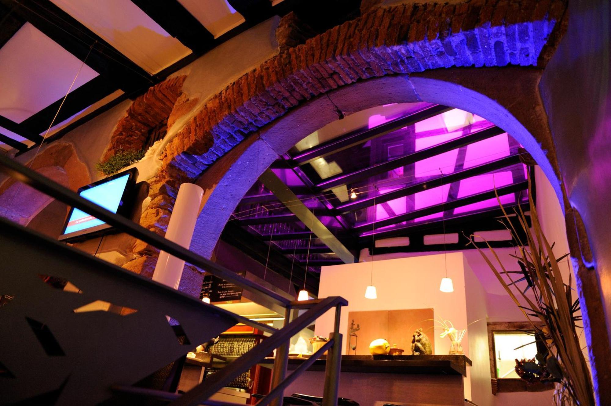 Bed & Breakfast Le B. Suites, & Restaurant