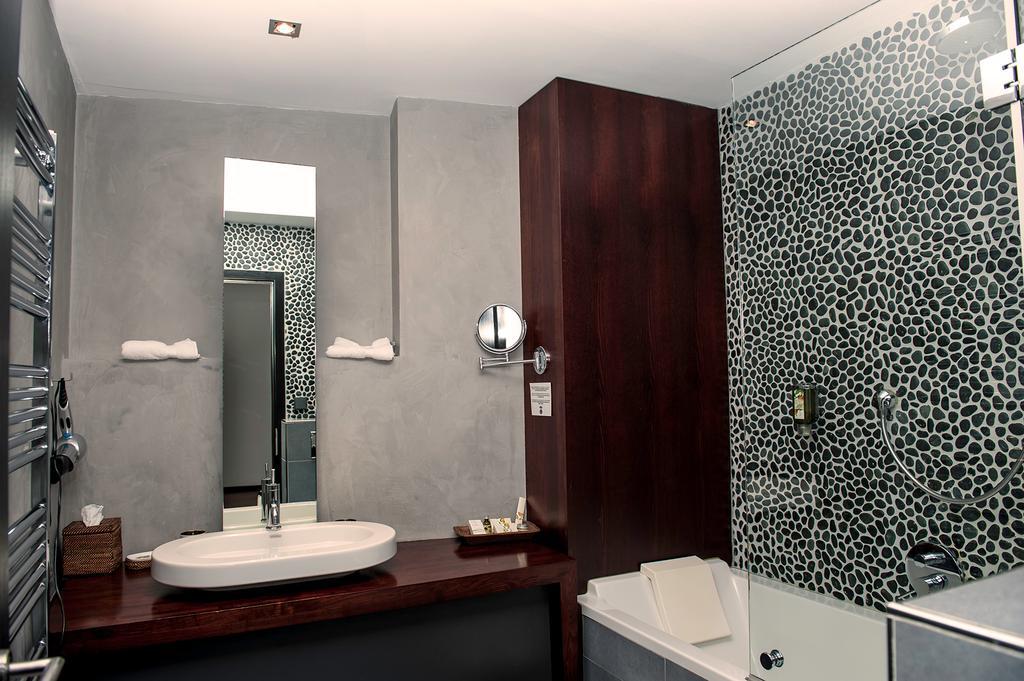Le B. Suites, Chambres&restaurant