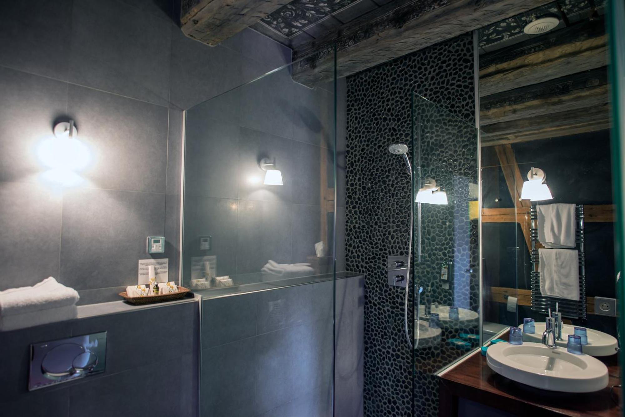 Le B. Suites, & Restaurant Bed & Breakfast