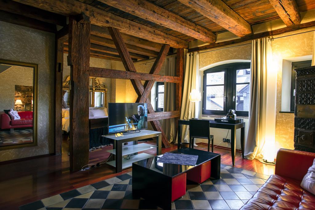 Bed & Breakfast Le B. Suites, & Restaurant Riquewihr