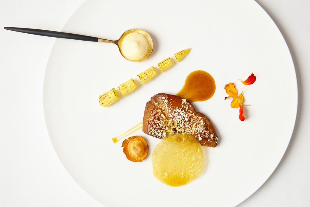 Le B. Suites, Chambres&restaurant Couette-café